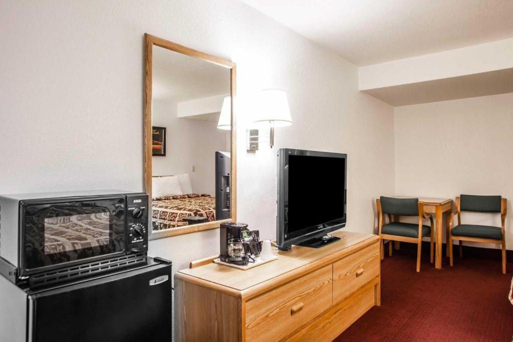 Econo Lodge Truman Inn Sedalia Luaran gambar